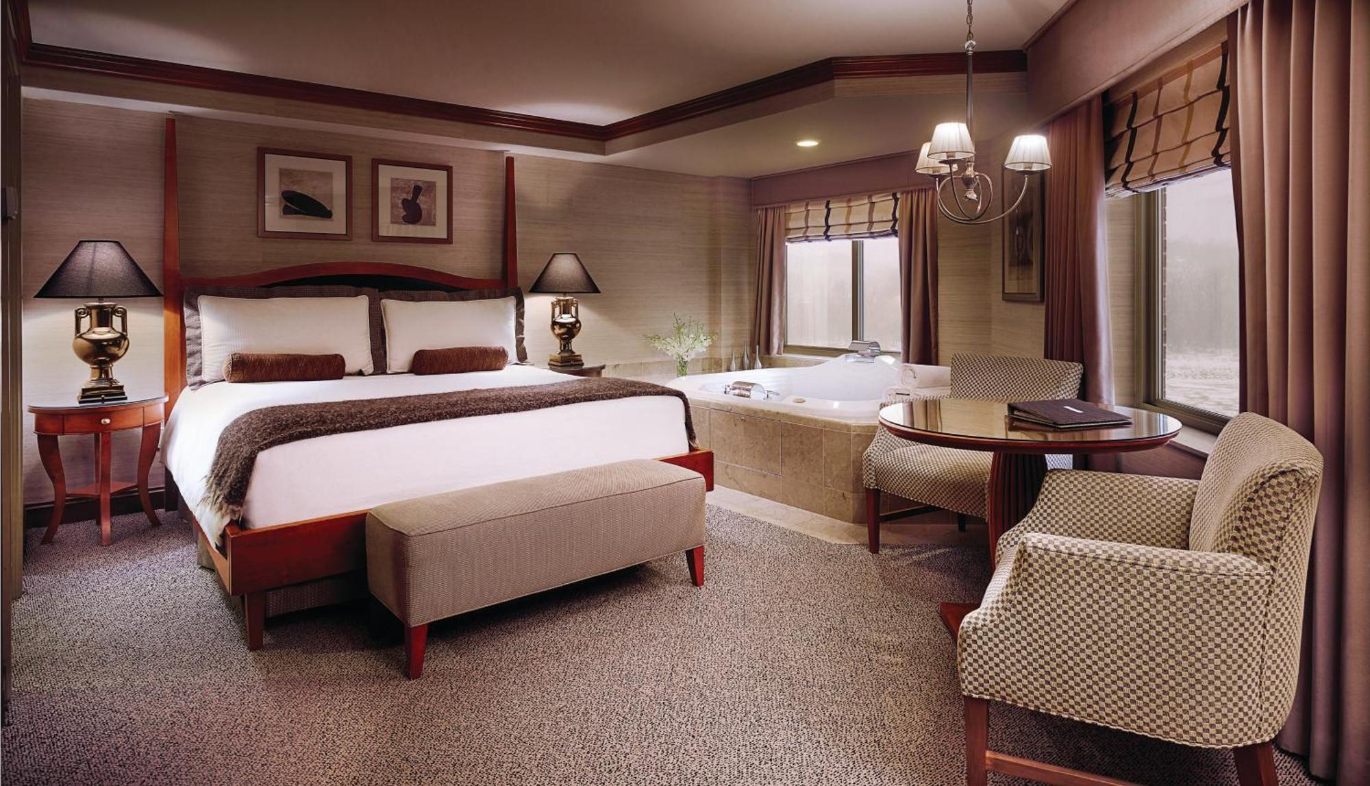 Deluxe Suite,1603749926:JPEG
